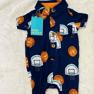 Matching pijamas for mom and boy